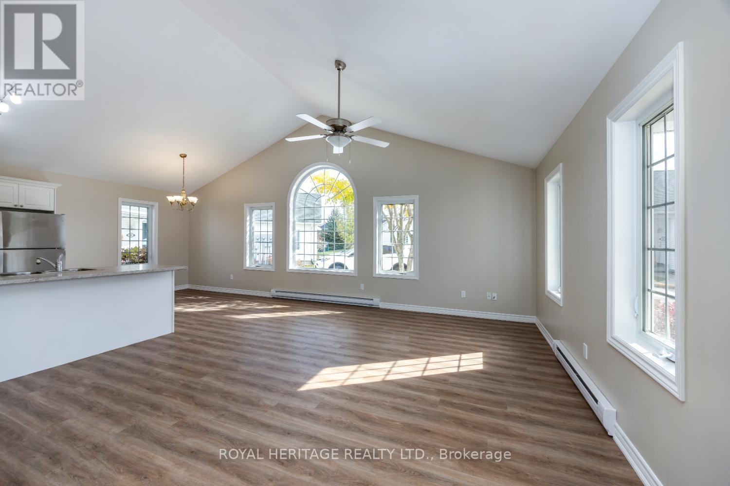 501 - 325 Densmore Road W, Cobourg, Ontario  K9A 0E4 - Photo 4 - X12491282