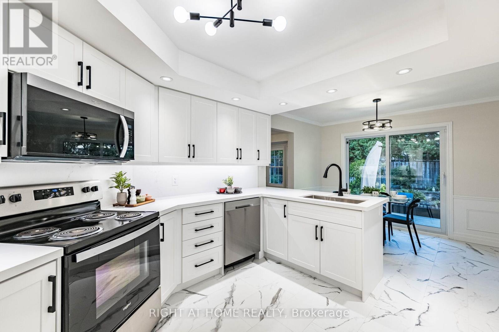 51 Redwood Lane, Markham (Unionville), Ontario  L3R 3Z1 - Photo 14 - N12490888