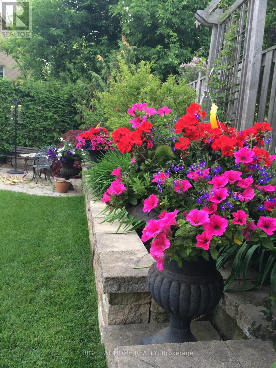 51 Redwood Lane, Markham (Unionville), Ontario  L3R 3Z1 - Photo 45 - N12490888