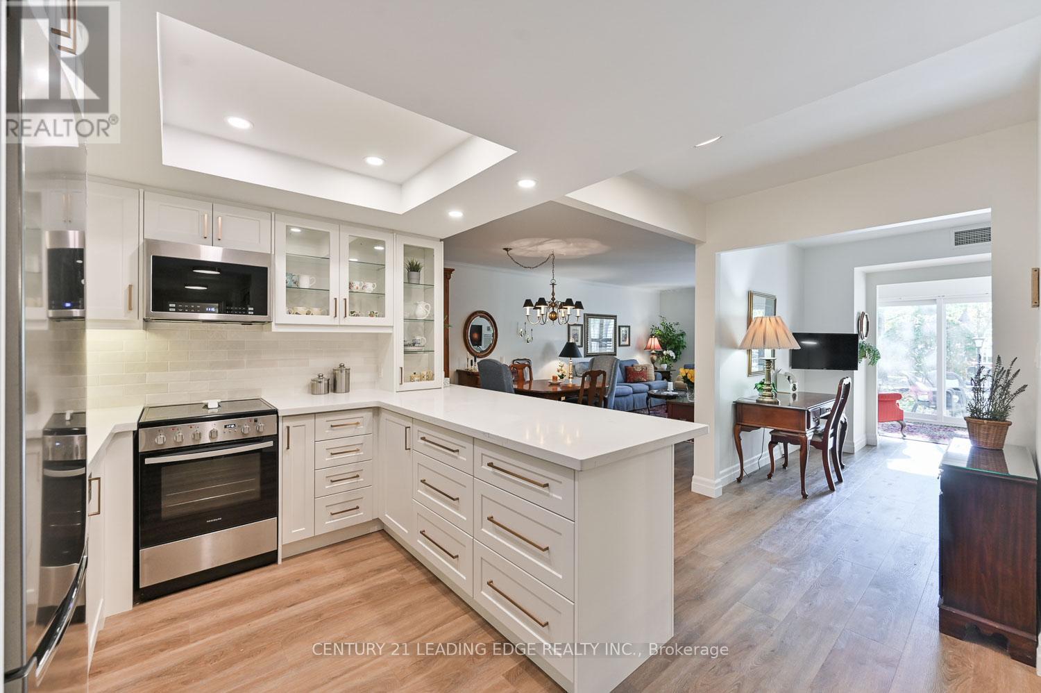 105 - 100 Anna Russell Way, Markham, Ontario  L3R 6C7 - Photo 8 - N12490898