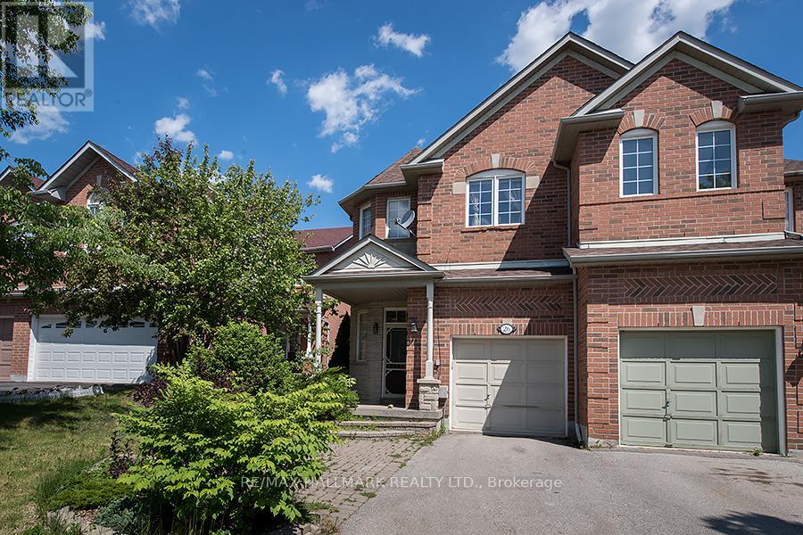 26 Thornbush Court, Richmond Hill, Ontario  L4S 1Z7 - Photo 2 - N12490906