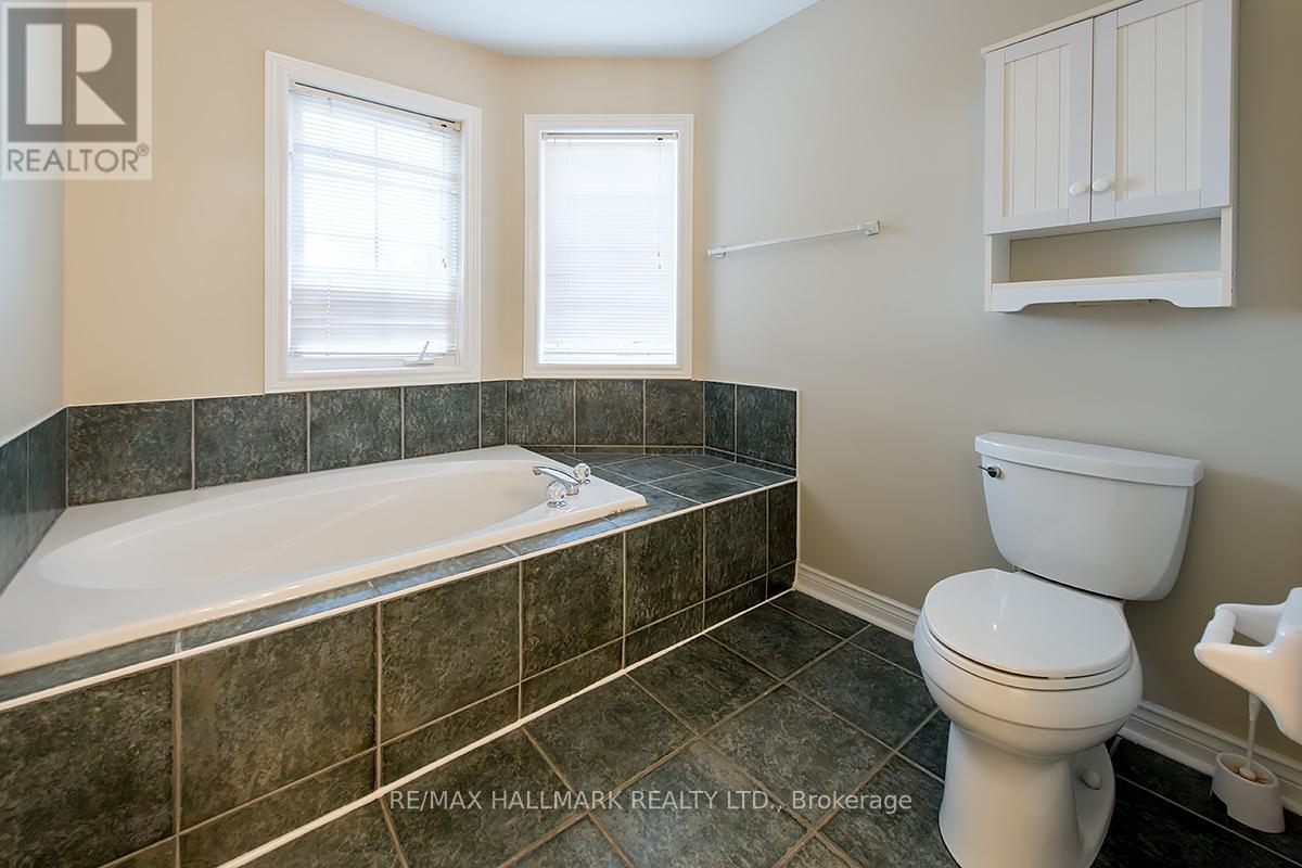 26 Thornbush Court, Richmond Hill, Ontario  L4S 1Z7 - Photo 24 - N12490906