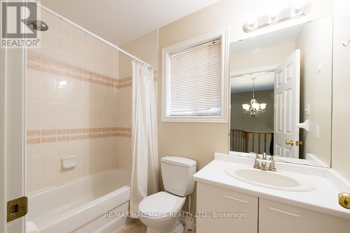 26 Thornbush Court, Richmond Hill, Ontario  L4S 1Z7 - Photo 28 - N12490906