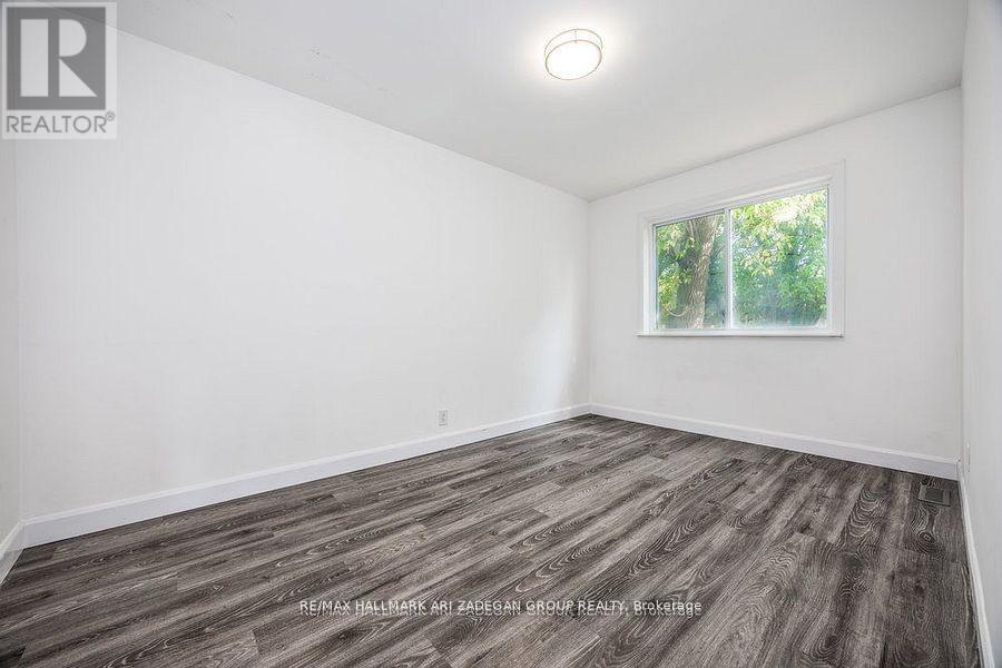 Main Fl - 47 Newbury Drive, Newmarket, Ontario  L3Y 4P9 - Photo 11 - N12490932