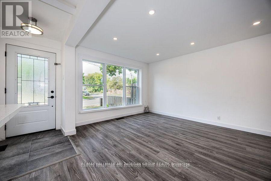 Main Fl - 47 Newbury Drive, Newmarket, Ontario  L3Y 4P9 - Photo 4 - N12490932