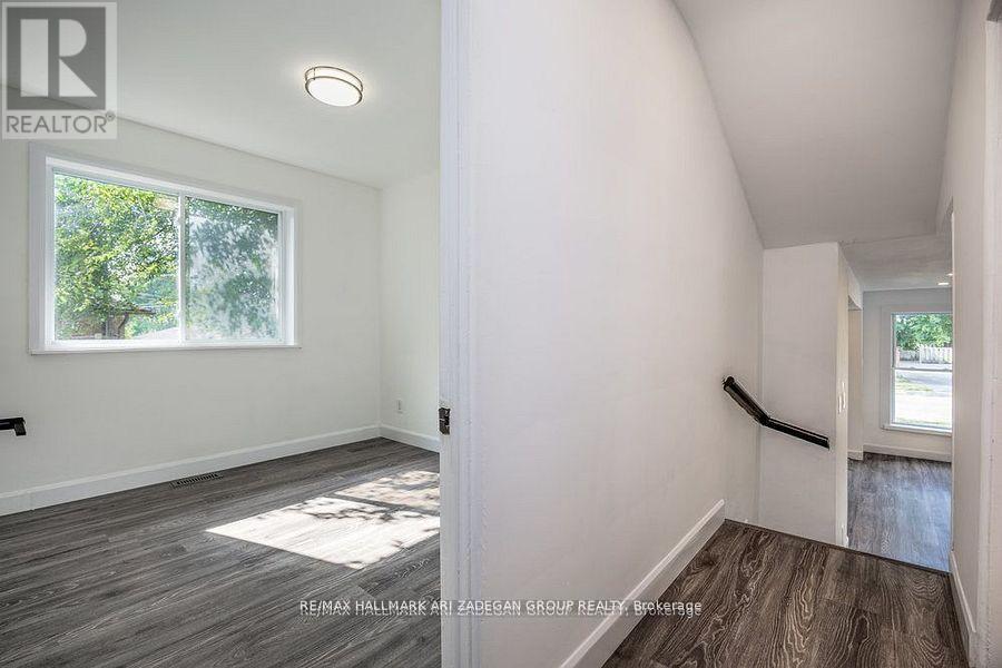 Main Fl - 47 Newbury Drive, Newmarket, Ontario  L3Y 4P9 - Photo 7 - N12490932