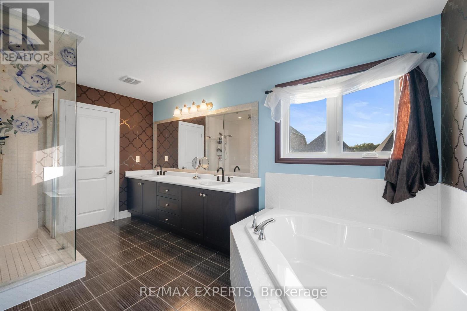 50 Lilly Valley Crescent, King (King City), Ontario  L7B 0B5 - Photo 30 - N12490950