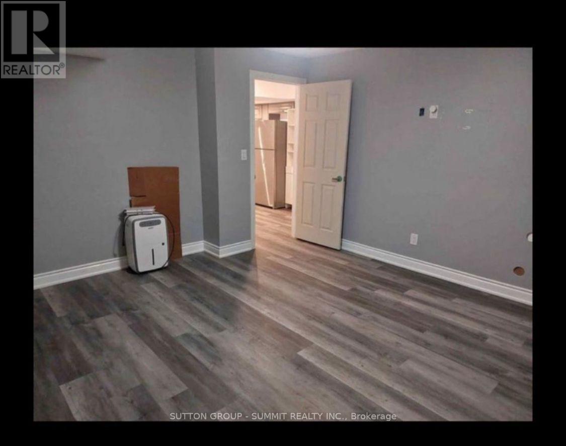 Lower - 4932 Aurora Road, Whitchurch-Stouffville, Ontario  L4A 3J9 - Photo 4 - N12490974