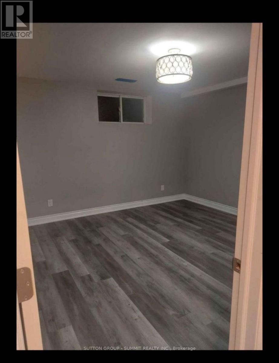 Lower - 4932 Aurora Road, Whitchurch-Stouffville, Ontario  L4A 3J9 - Photo 7 - N12490974