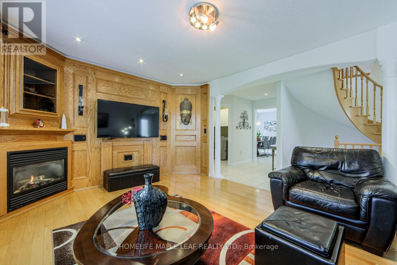 37 Saint Avenue, Bradford West Gwillimbury, Ontario  L3Z 3E6 - Photo 11 - N12490976