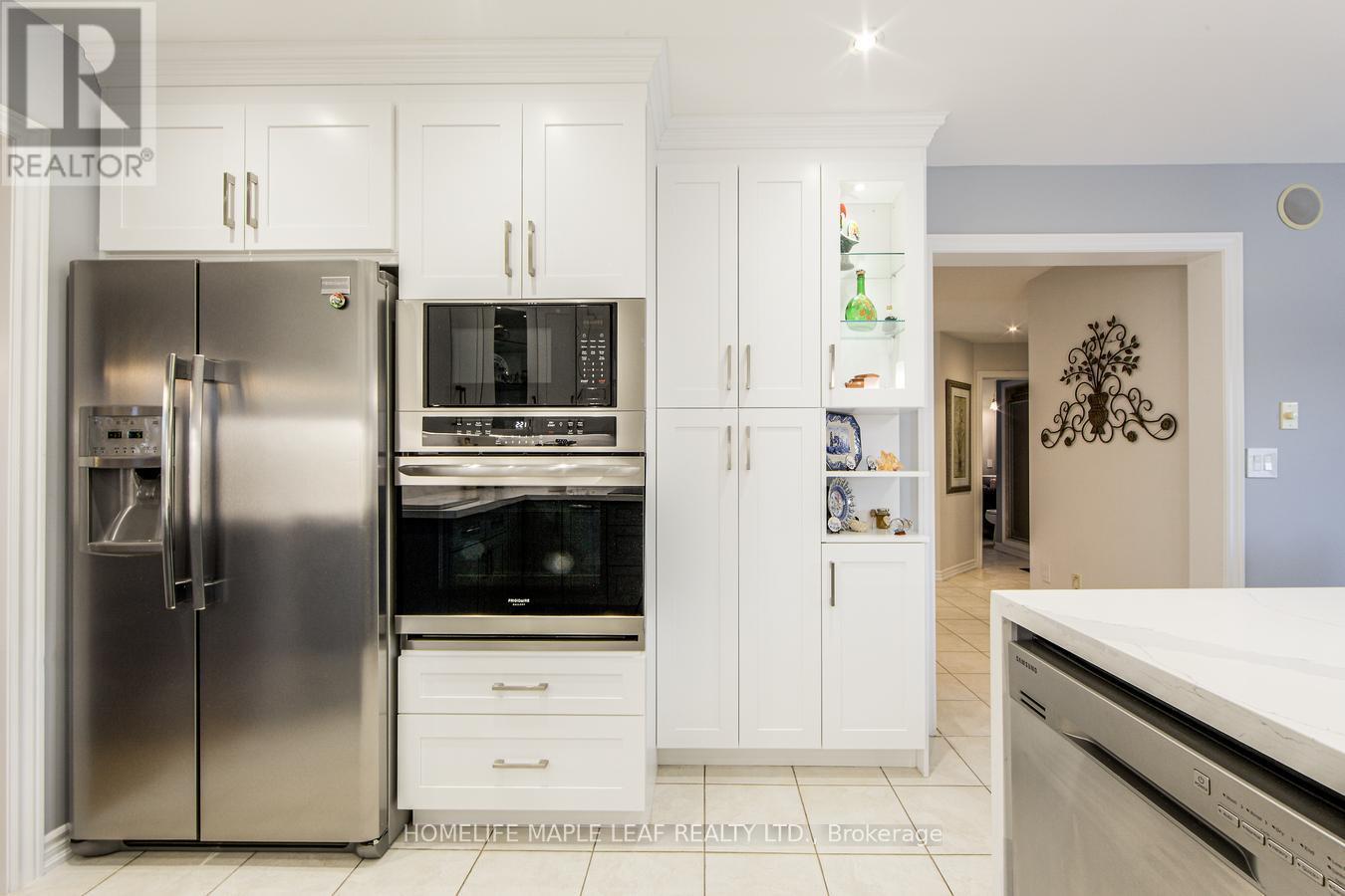 37 Saint Avenue, Bradford West Gwillimbury, Ontario  L3Z 3E6 - Photo 20 - N12490976