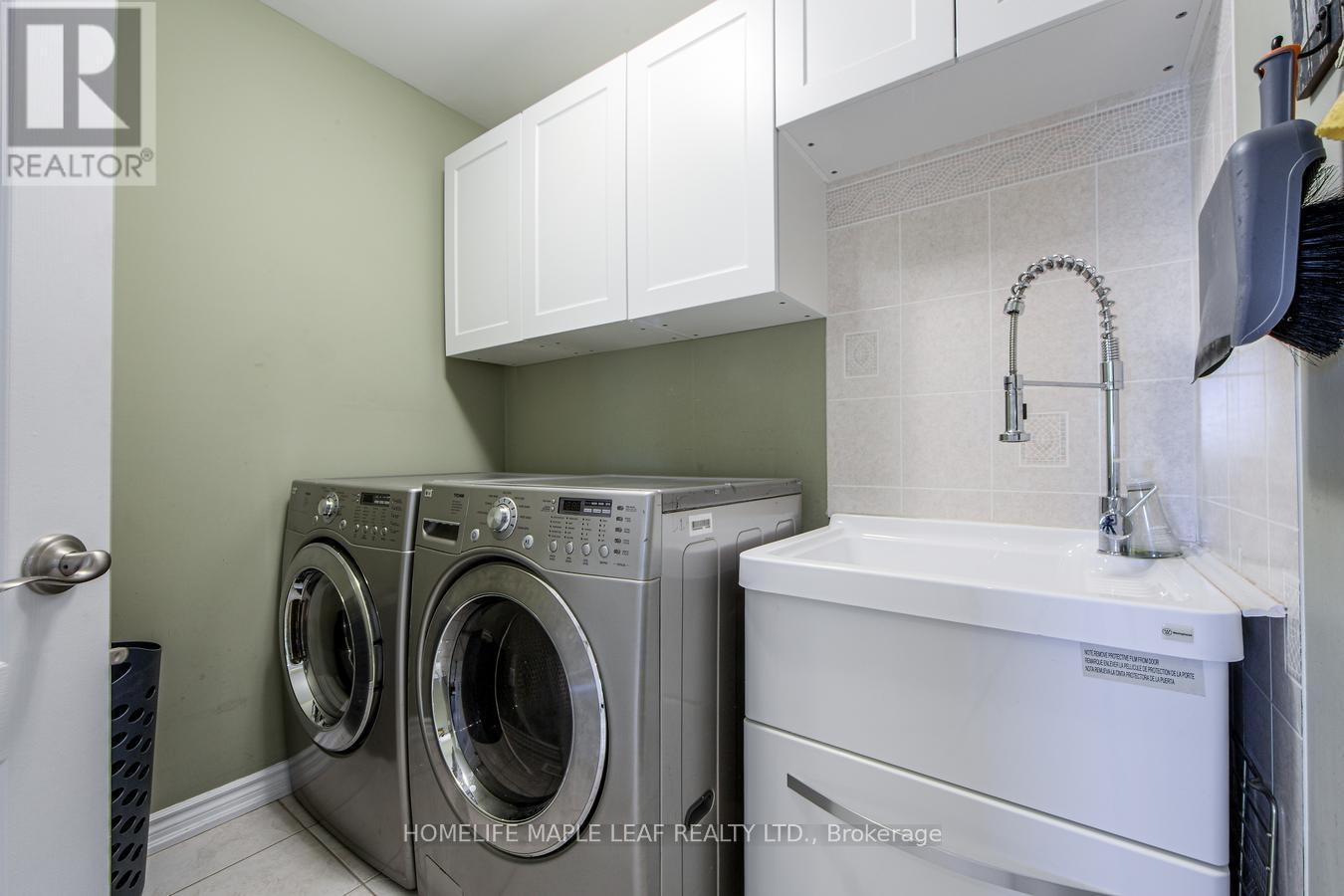 37 Saint Avenue, Bradford West Gwillimbury, Ontario  L3Z 3E6 - Photo 23 - N12490976