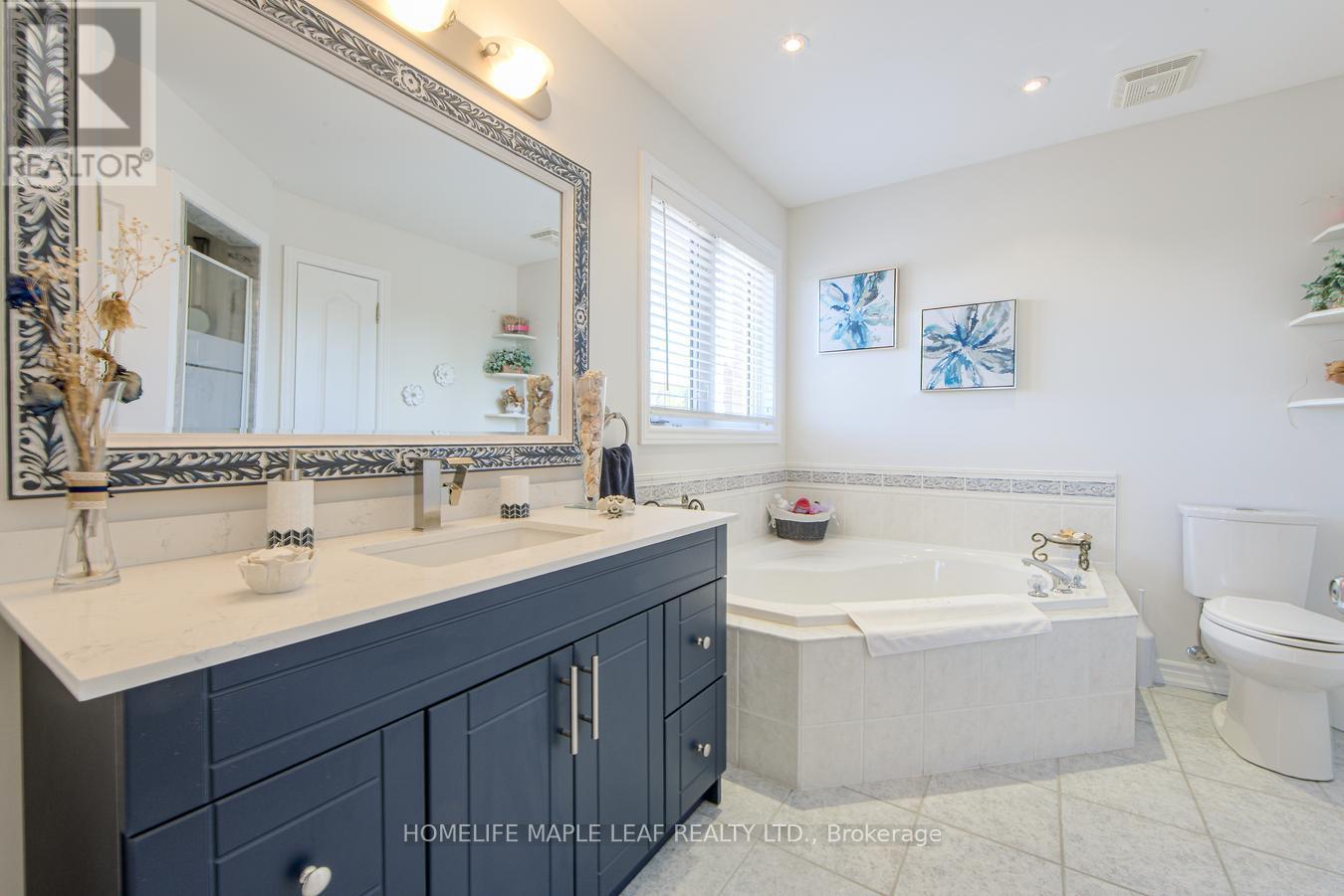 37 Saint Avenue, Bradford West Gwillimbury, Ontario  L3Z 3E6 - Photo 29 - N12490976