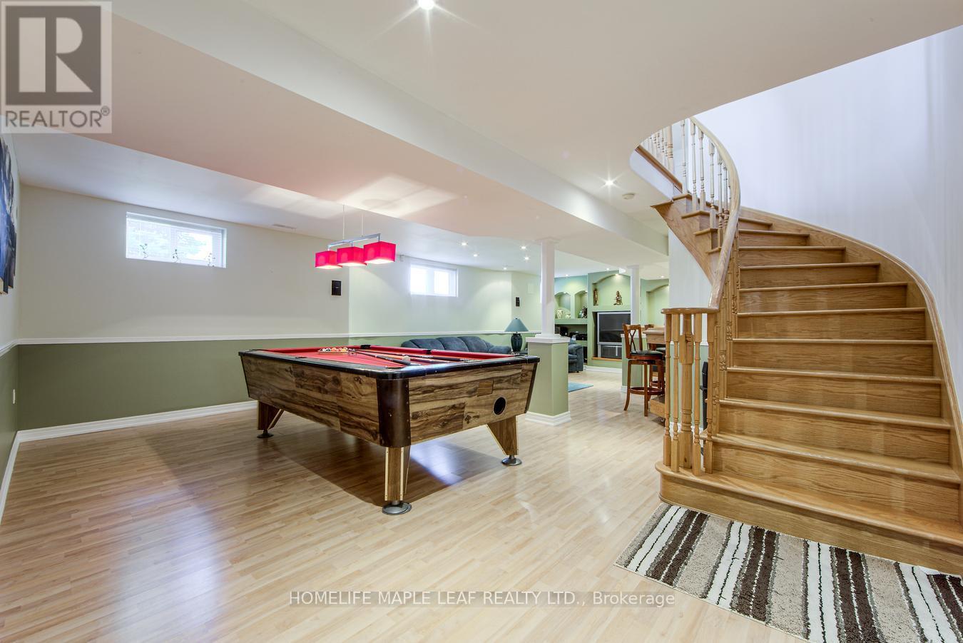 37 Saint Avenue, Bradford West Gwillimbury, Ontario  L3Z 3E6 - Photo 37 - N12490976