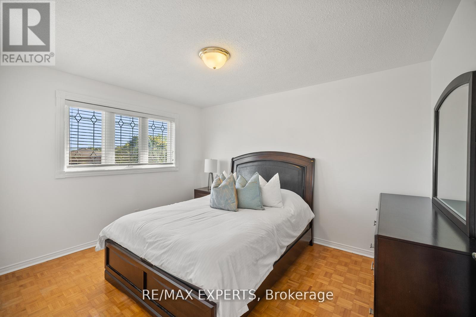 118 Chancellor Drive, Vaughan, Ontario  L4L 7N5 - Photo 27 - N12491004