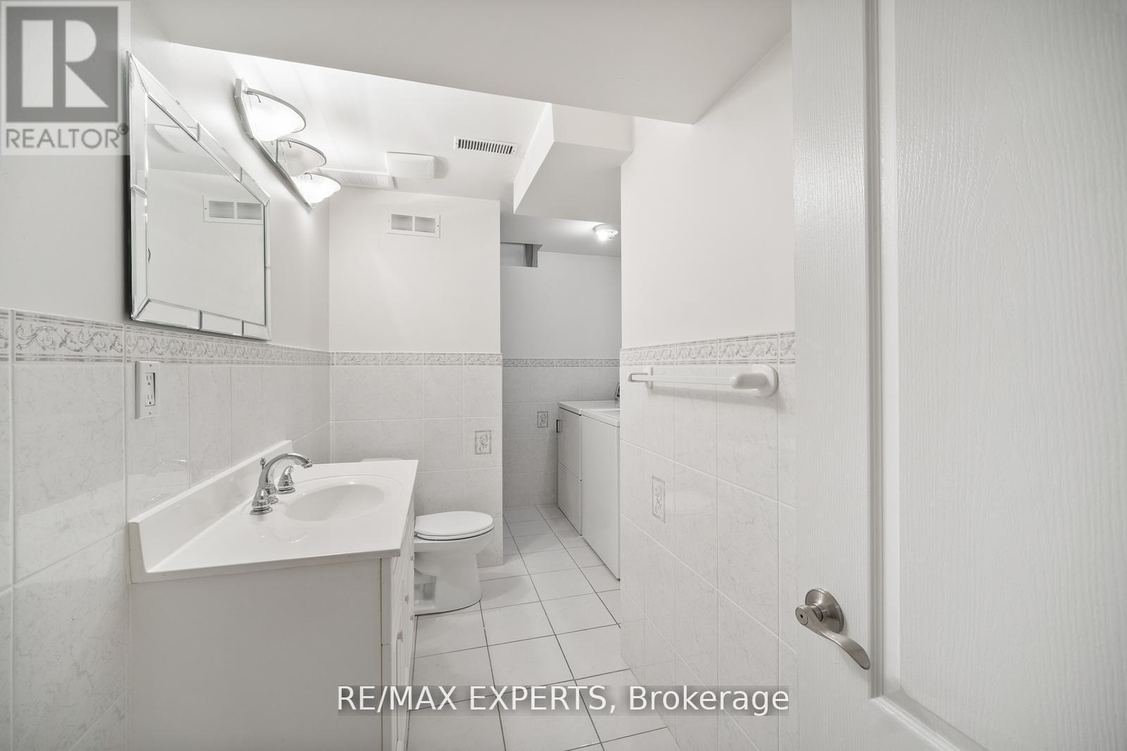 118 Chancellor Drive, Vaughan, Ontario  L4L 7N5 - Photo 36 - N12491004