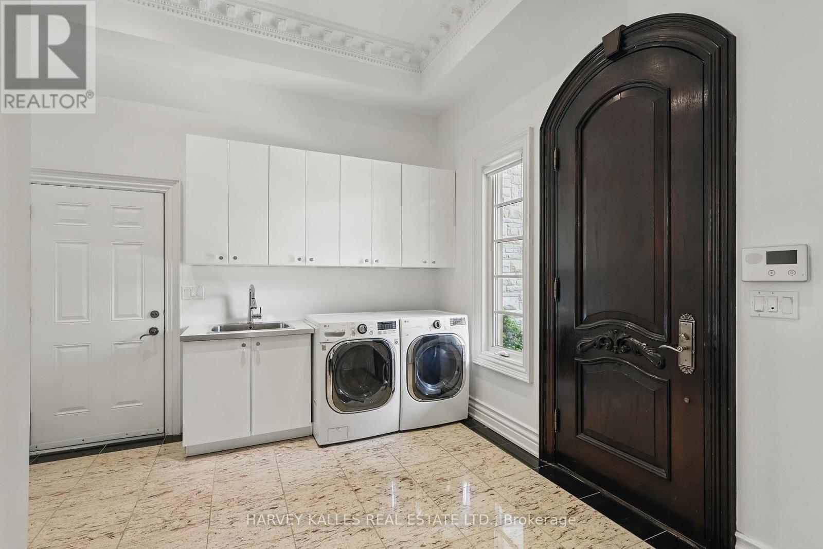 443 Dearbourne Avenue, King, Ontario  L7B 1A3 - Photo 21 - N12490732