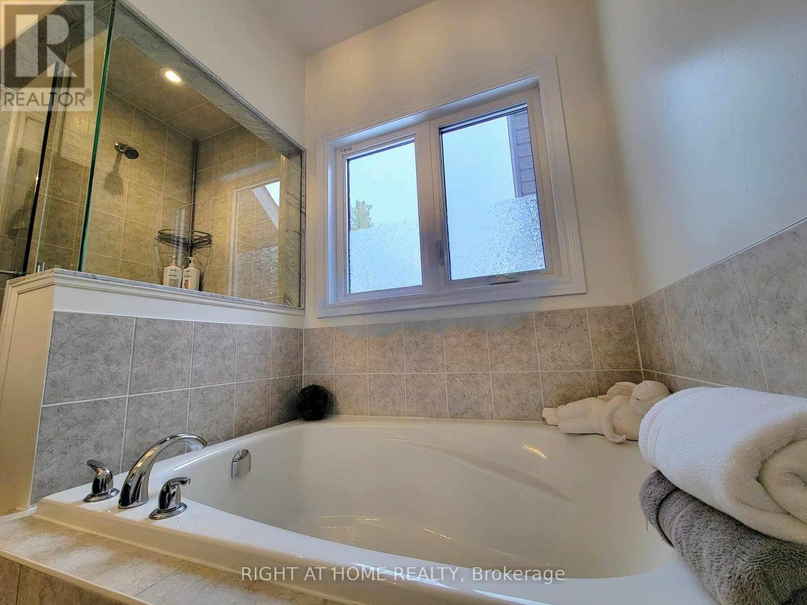 84 Diamond Valley Drive, Oro-Medonte (Sugarbush), Ontario  L0L 2E0 - Photo 29 - S12490990