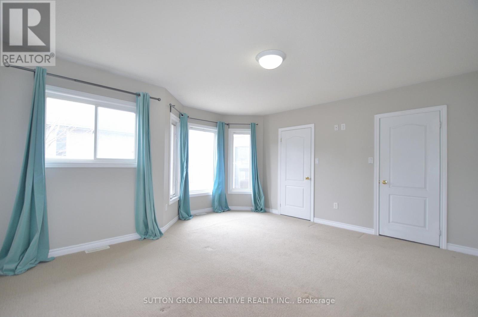 58 Bloxham Place, Barrie, Ontario  L4N 9K2 - Photo 12 - S12491008