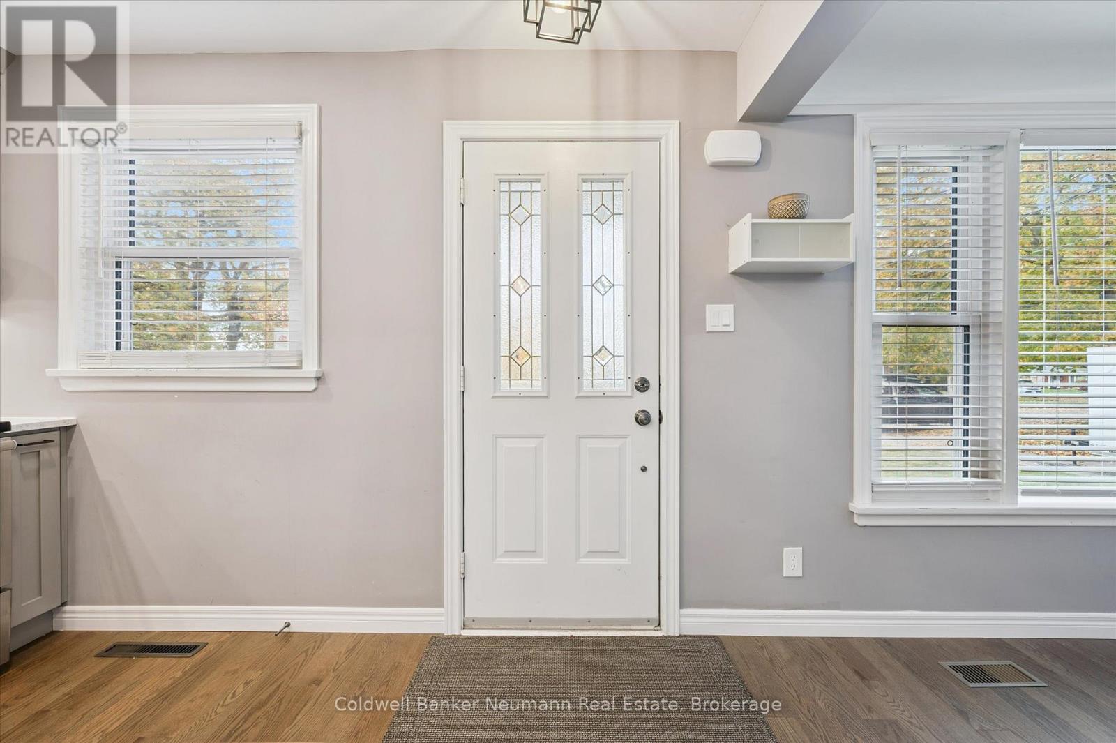 23 Collingwood Street, Guelph, Ontario  N1E 3R2 - Photo 3 - X12491248