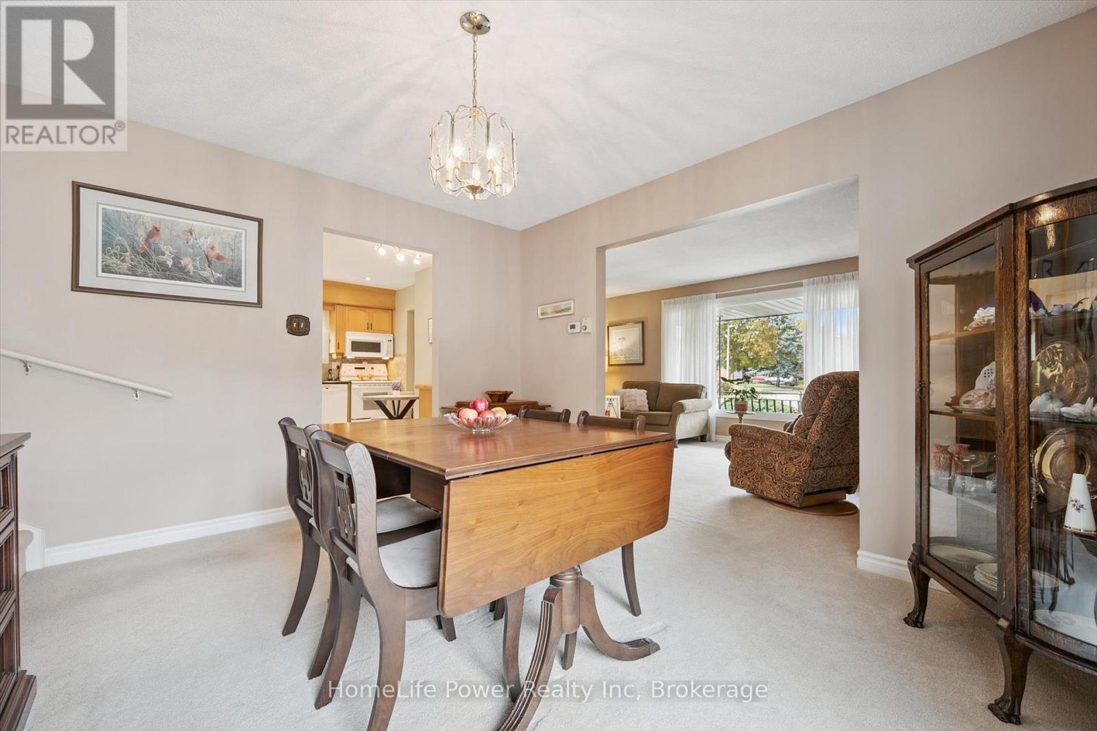 28 Matthew Drive, Guelph, Ontario  N1H 7L7 - Photo 15 - X12491354