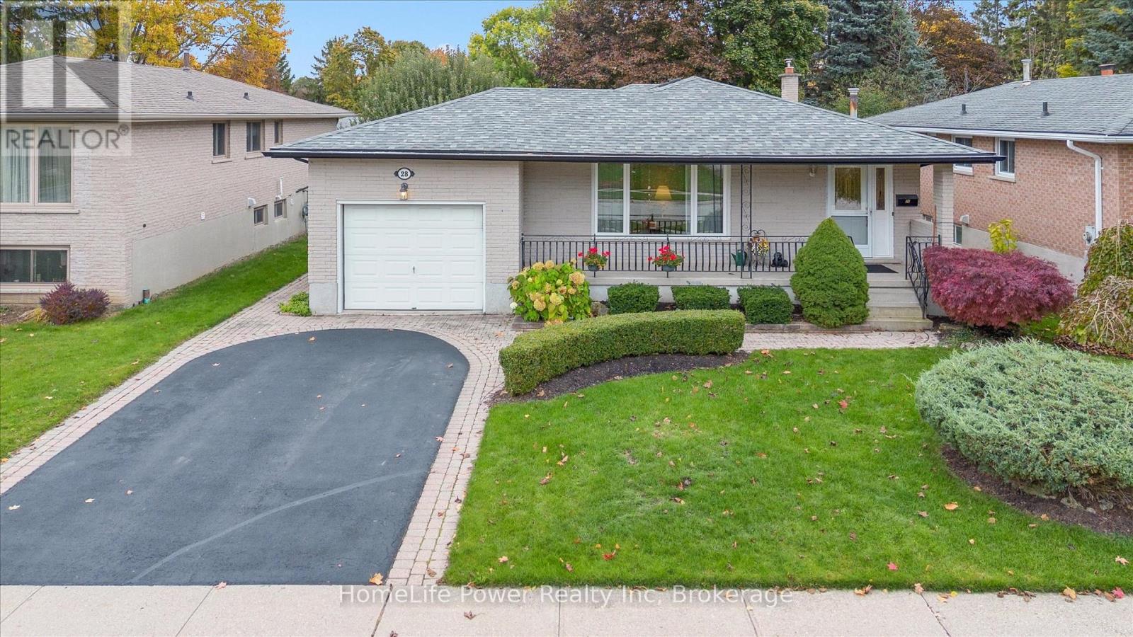 28 Matthew Drive, Guelph, Ontario  N1H 7L7 - Photo 2 - X12491354