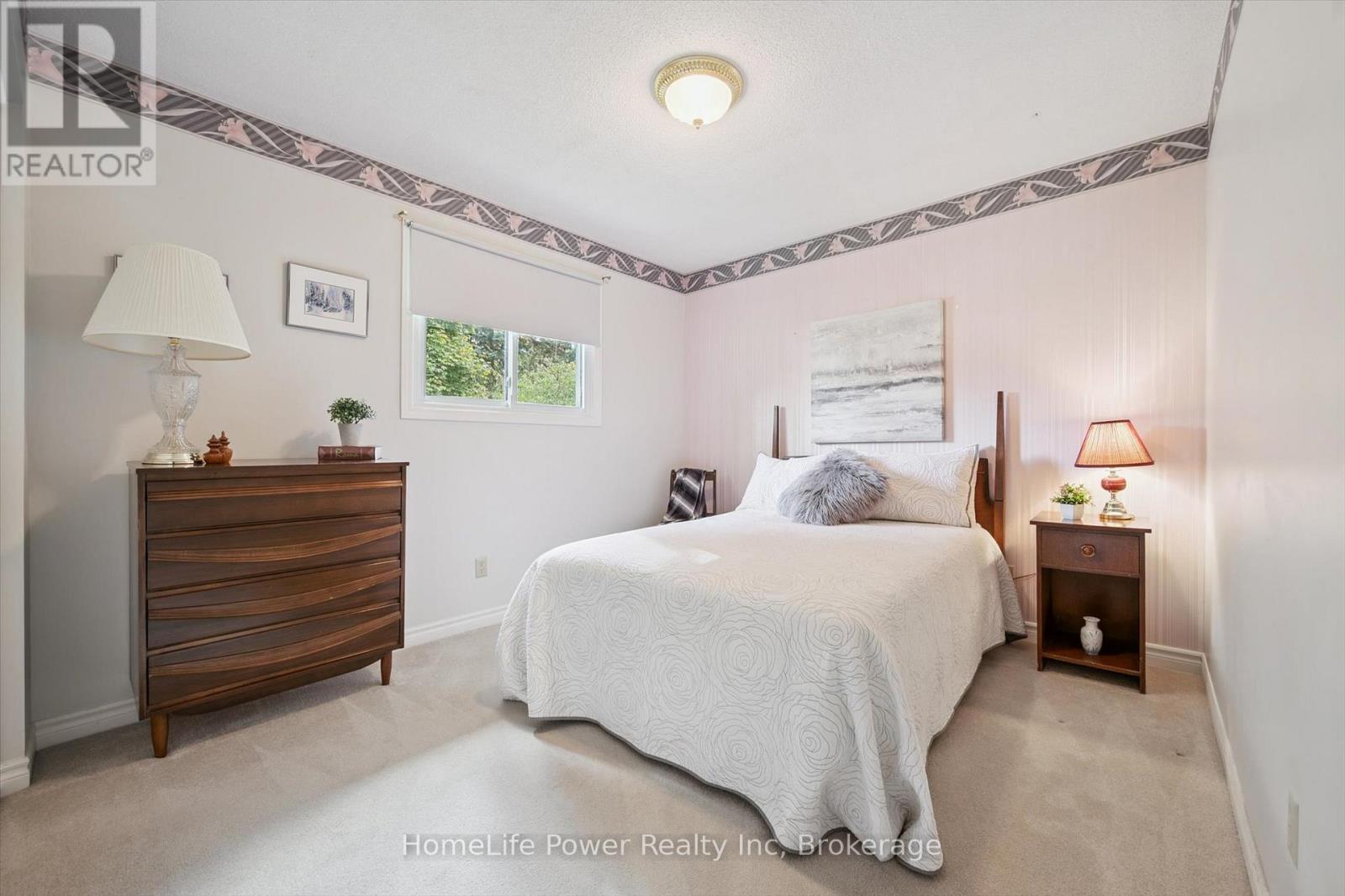 28 Matthew Drive, Guelph, Ontario  N1H 7L7 - Photo 24 - X12491354