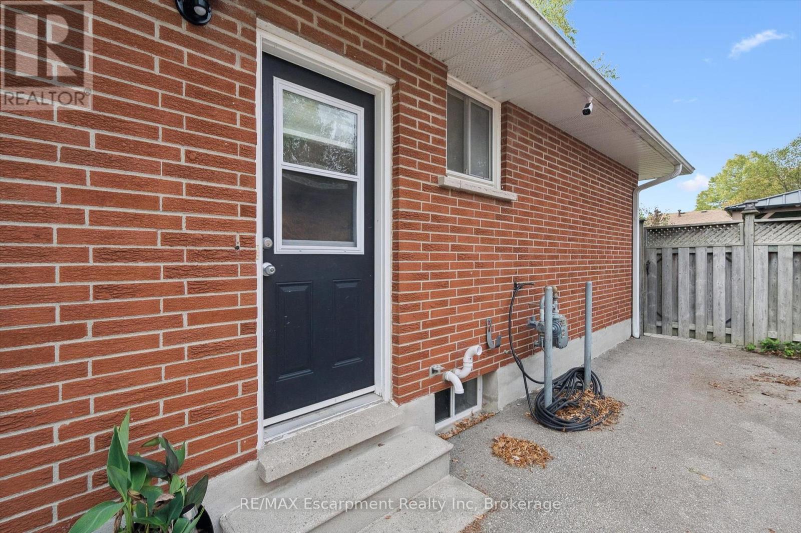 5 Picadilly Place, Guelph, Ontario  N1G 2P8 - Photo 38 - X12491366