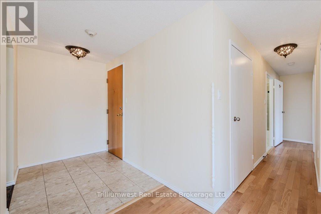 305 - 55 Blue Springs Drive, Waterloo, Ontario  N2J 4T3 - Photo 9 - X12491386