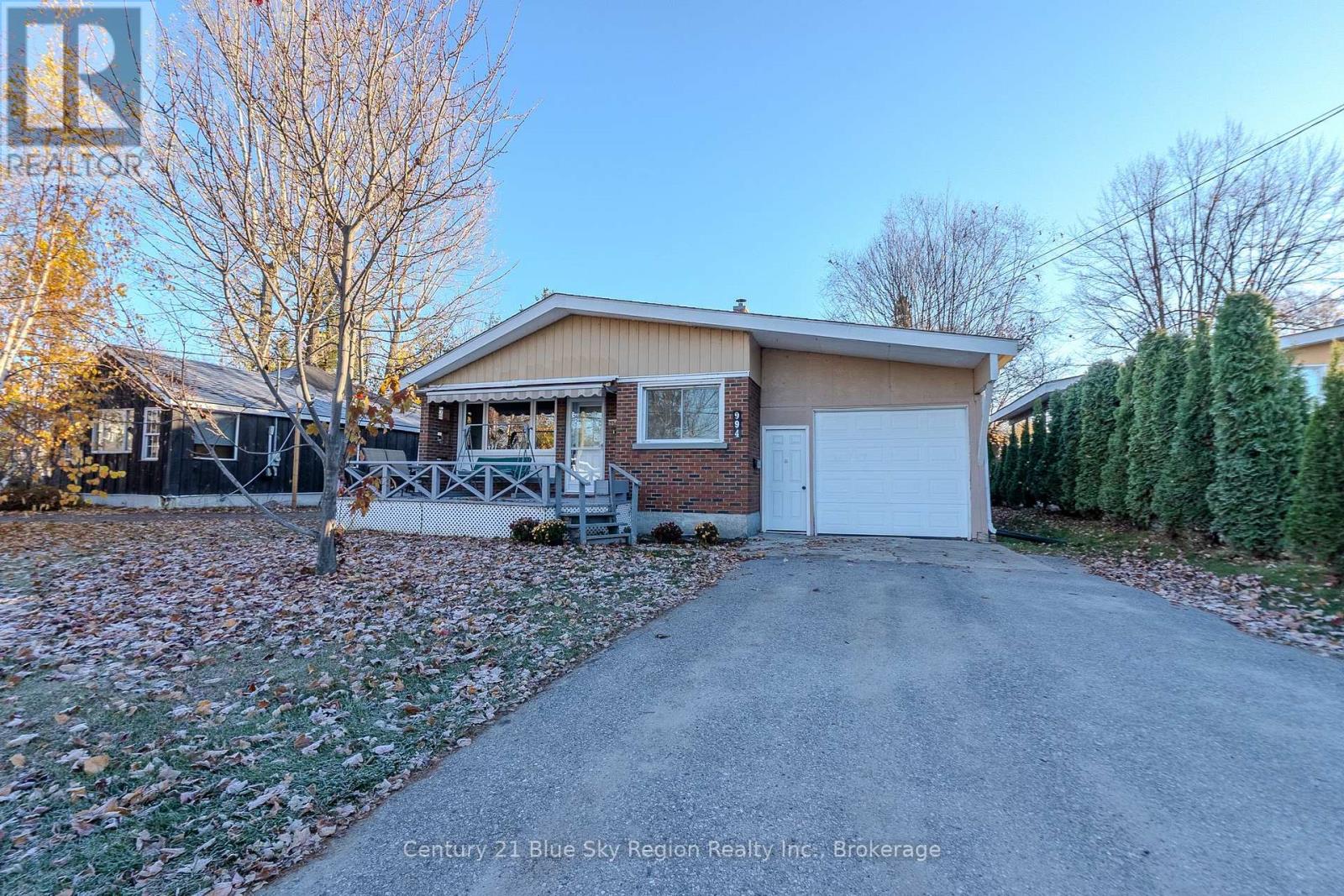 994 PREMIER ROAD, North Bay, Ontario