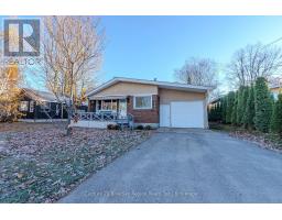 994 PREMIER ROAD, North Bay, Ontario
