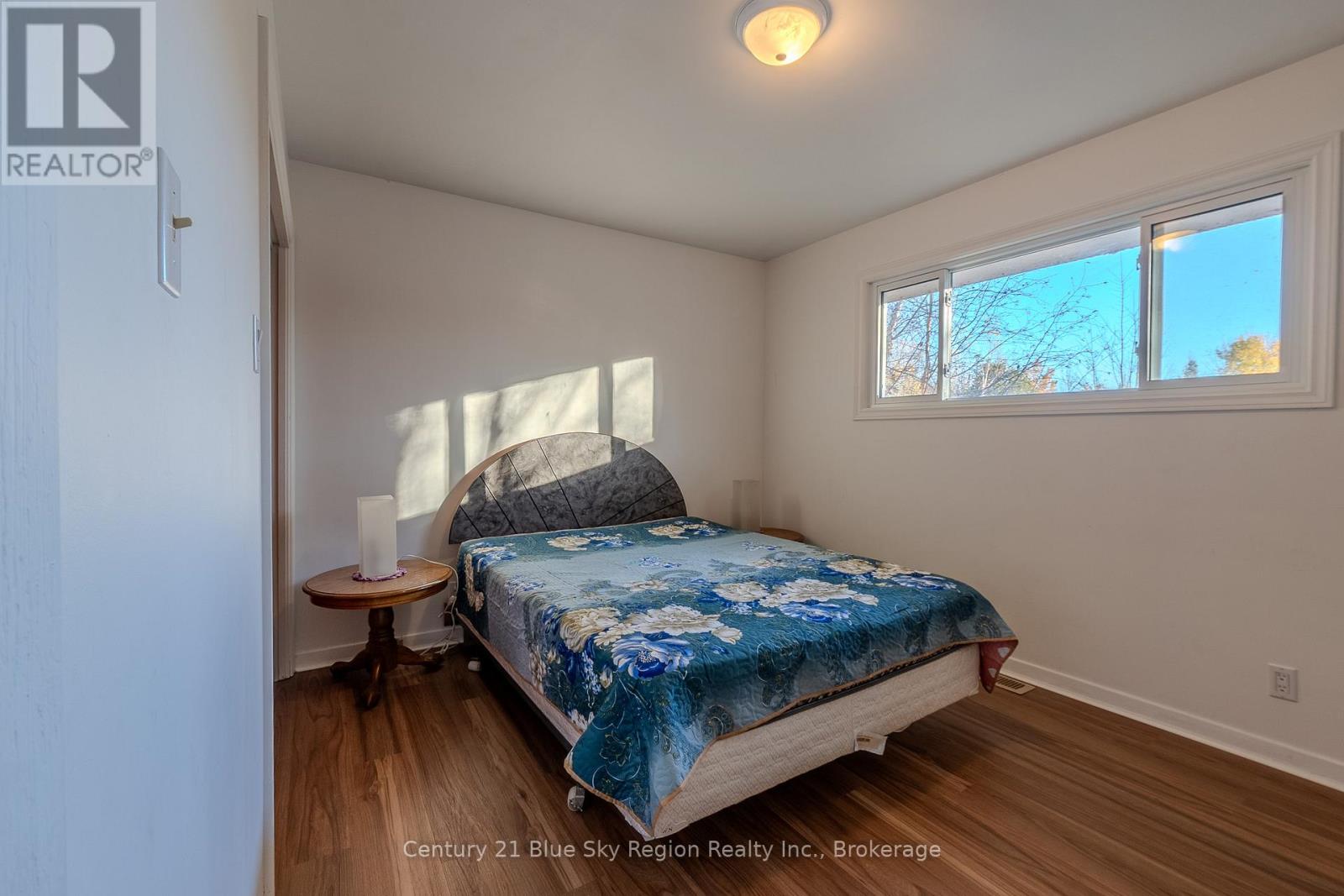 994 Premier Road, North Bay, Ontario  P1A 2H8 - Photo 18 - X12296953