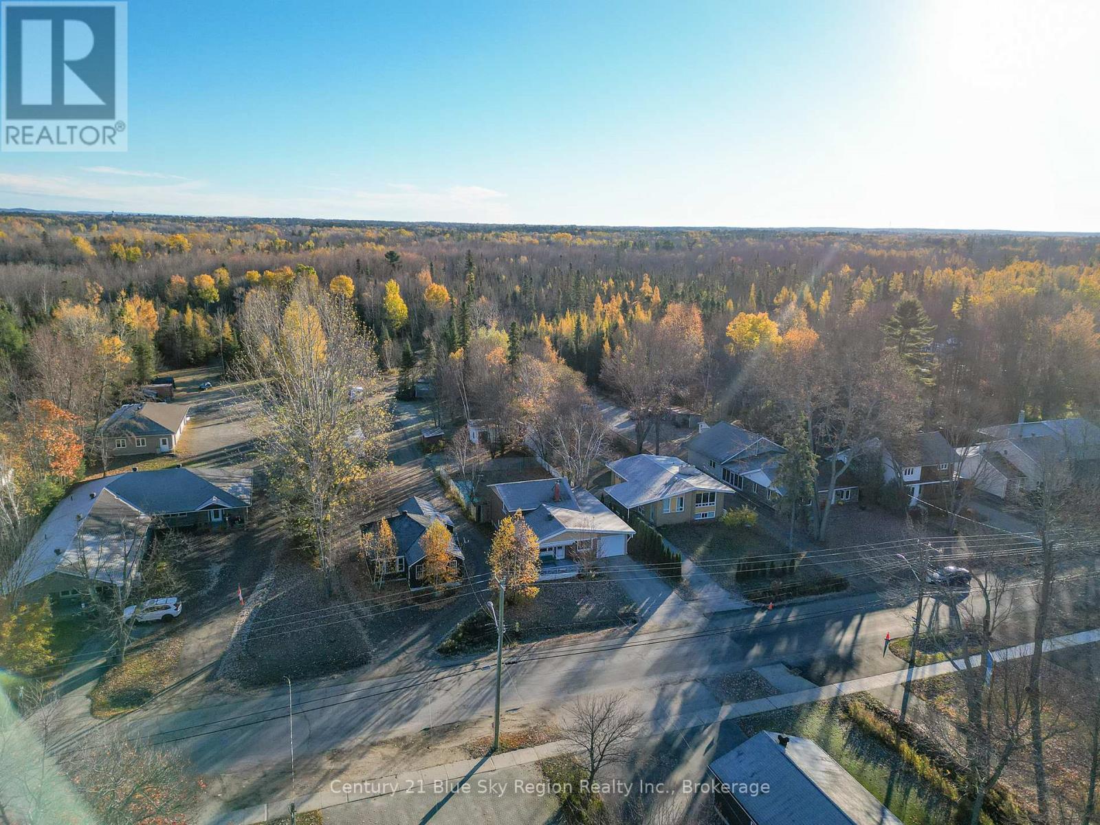 994 Premier Road, North Bay, Ontario  P1A 2H8 - Photo 30 - X12296953