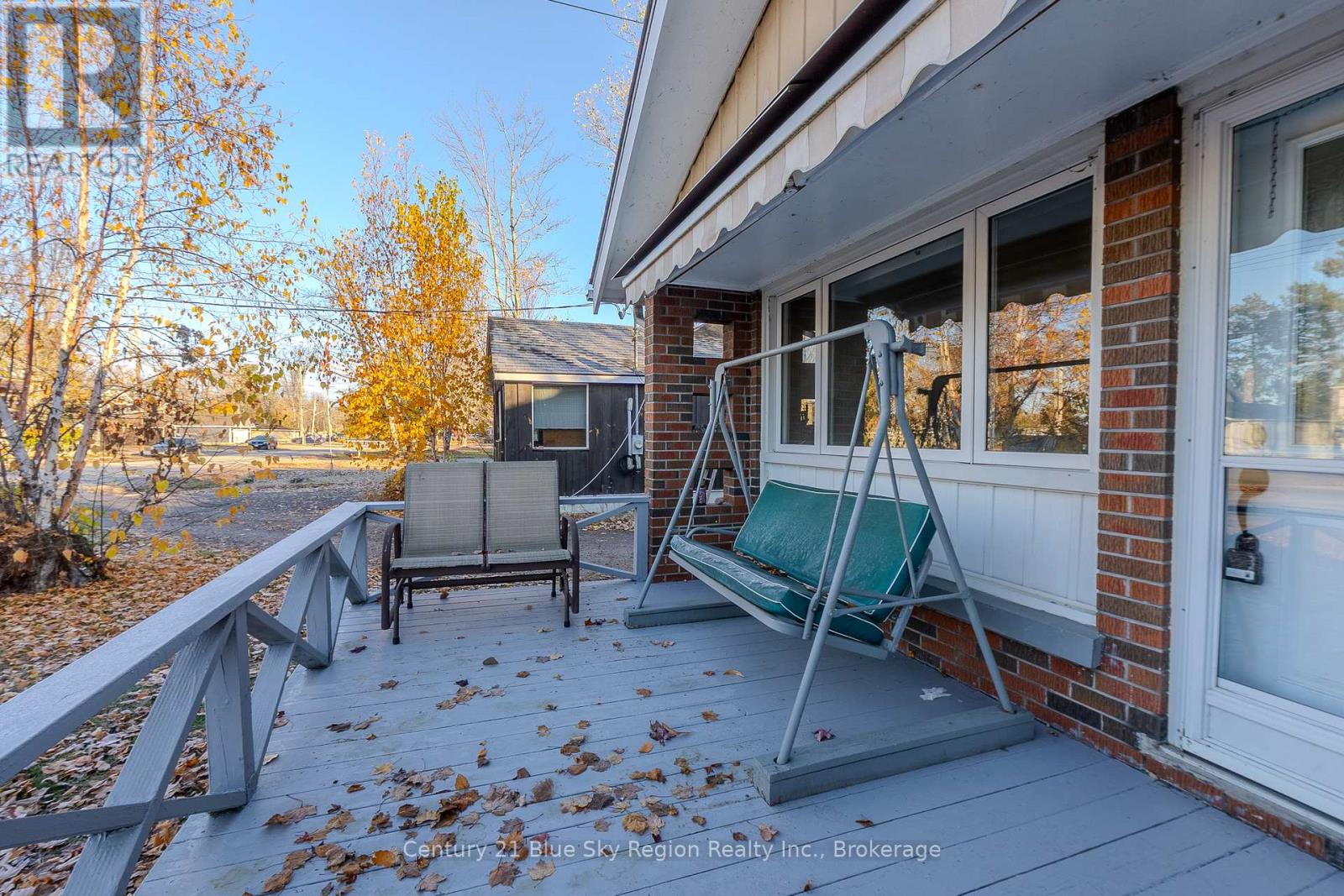 994 Premier Road, North Bay, Ontario  P1A 2H8 - Photo 32 - X12296953