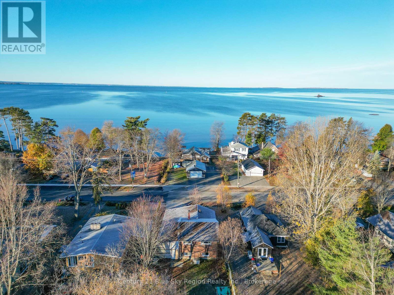 994 Premier Road, North Bay, Ontario  P1A 2H8 - Photo 35 - X12296953