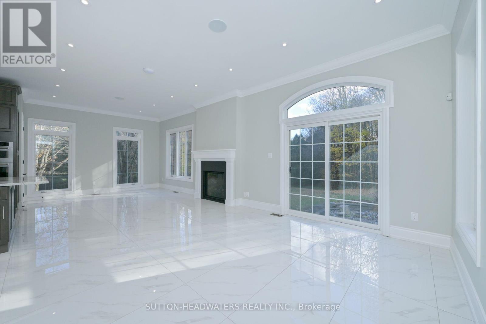 12 Flaherty Lane, Caledon, Ontario  L7K 2P3 - Photo 11 - W12471042