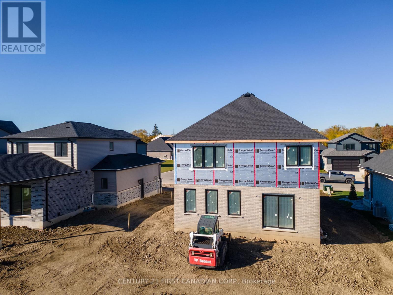 656 Ketter Way, Plympton-Wyoming, Ontario  N0N 1T0 - Photo 40 - X12298495