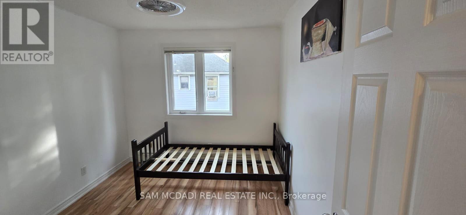 40 Tasker Street, St. Catharines, Ontario L2R 3Z8 - Photo 16 - X12484730