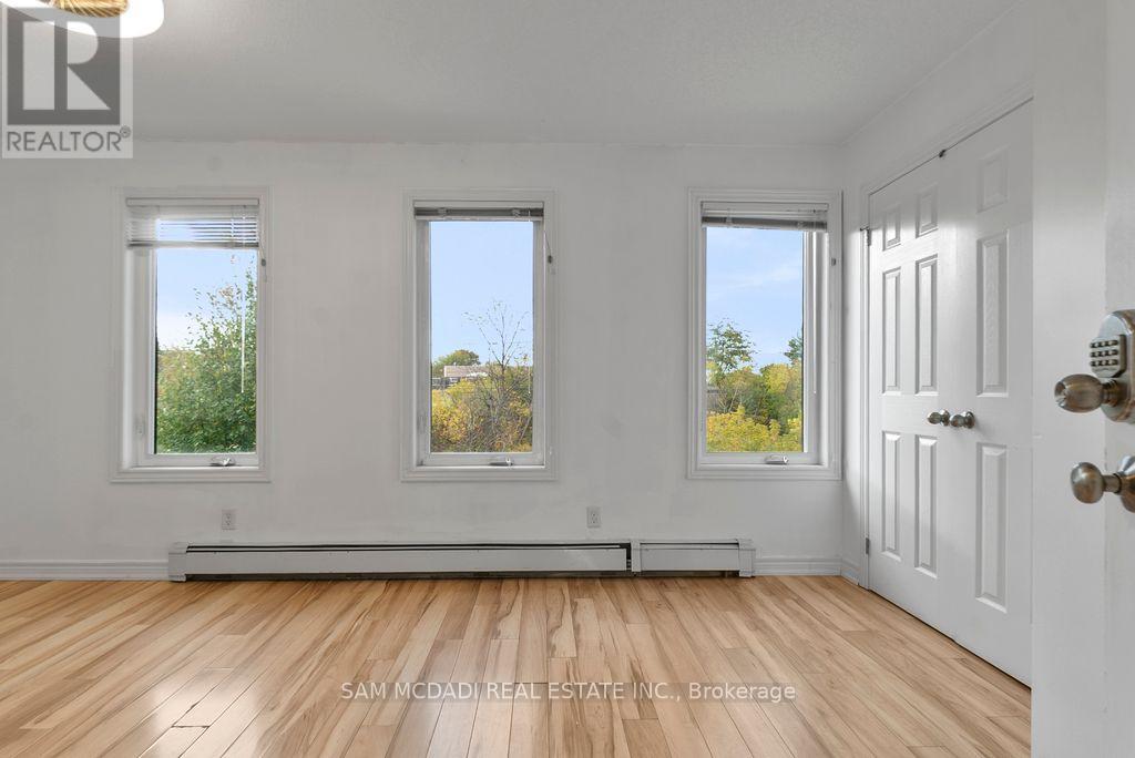 40 Tasker Street, St. Catharines, Ontario L2R 3Z8 - Photo 6 - X12484730