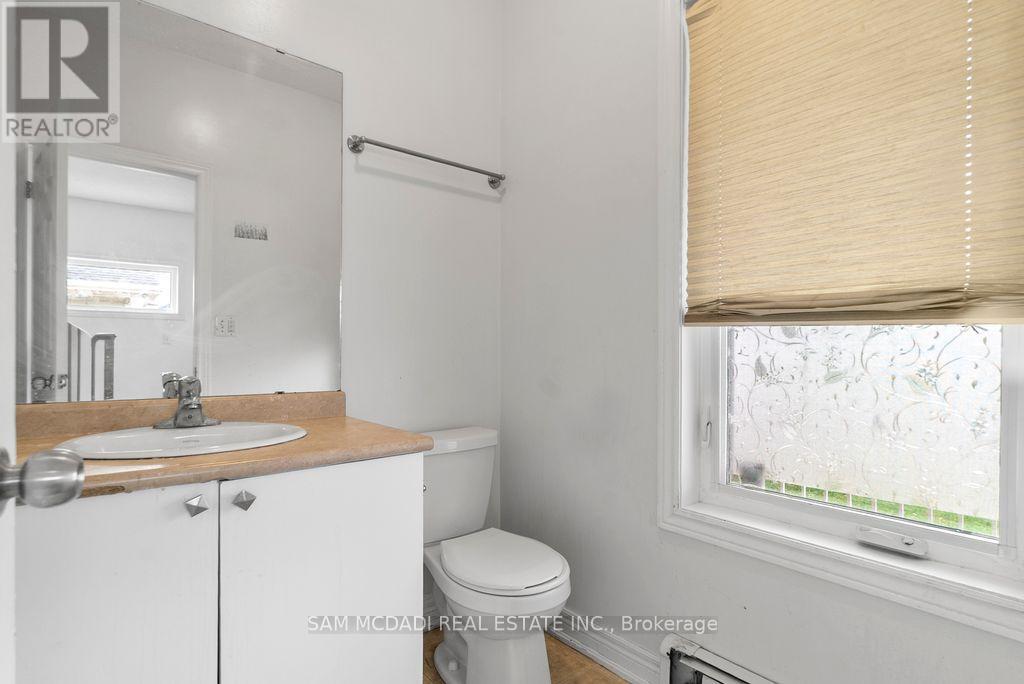 40 Tasker Street, St. Catharines, Ontario L2R 3Z8 - Photo 18 - X12484730