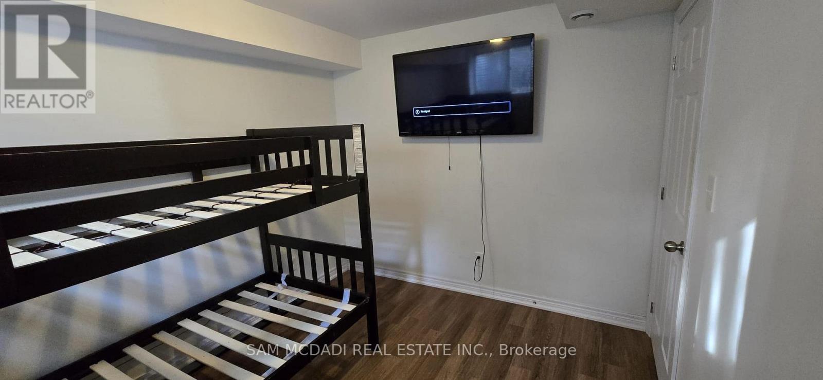 40 Tasker Street, St. Catharines, Ontario L2R 3Z8 - Photo 19 - X12484730