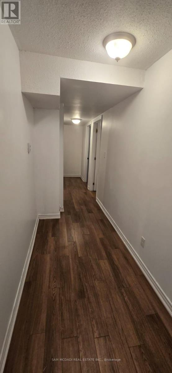 40 Tasker Street, St. Catharines, Ontario L2R 3Z8 - Photo 9 - X12484730