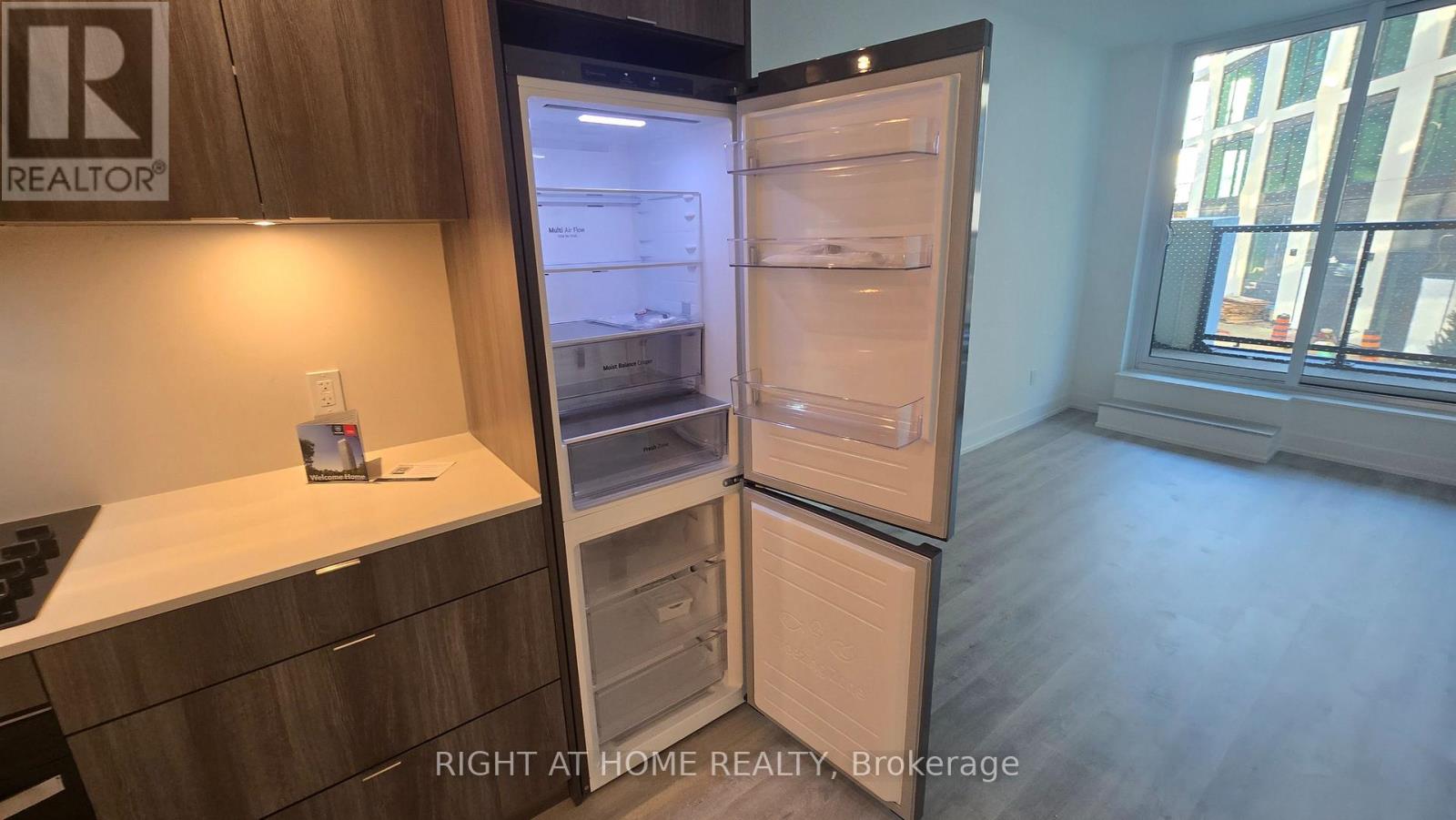 209 - 60 Central Park Road Way, Toronto (Islington-City Centre West), Ontario  M9A 0E6 - Photo 29 - W12482836