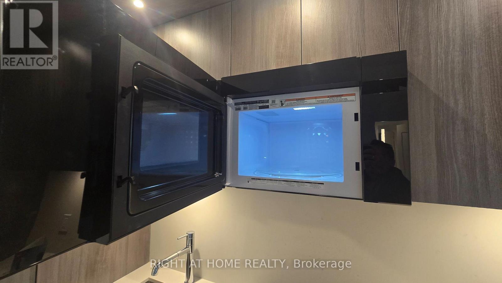 209 - 60 Central Park Road Way, Toronto (Islington-City Centre West), Ontario  M9A 0E6 - Photo 39 - W12482836