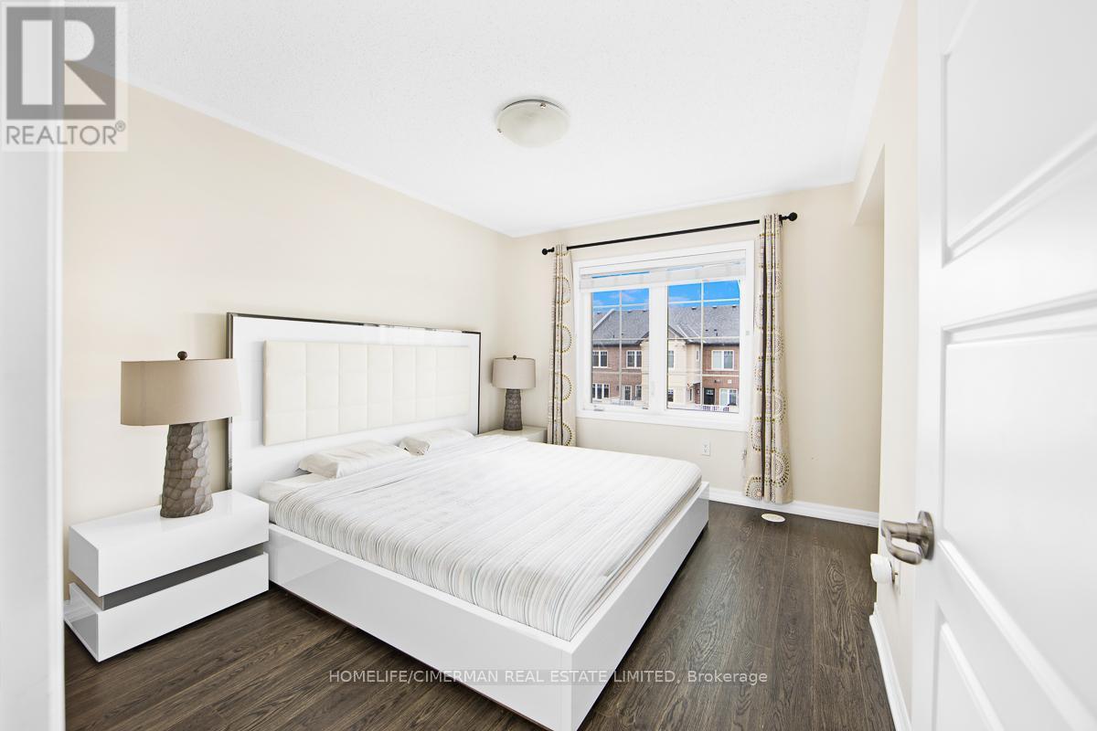 335 Ellen Davidson Drive, Oakville, Ontario  L6M 0V6 - Photo 15 - W12490876