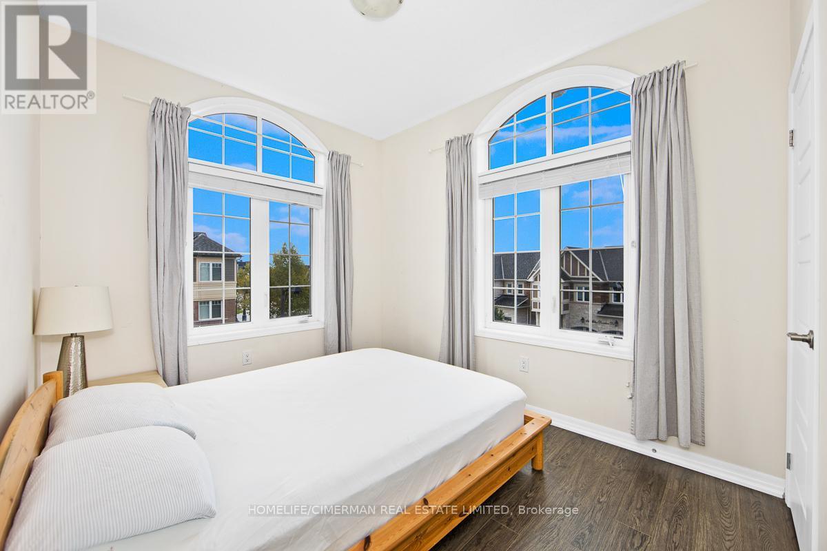 335 Ellen Davidson Drive, Oakville, Ontario  L6M 0V6 - Photo 17 - W12490876