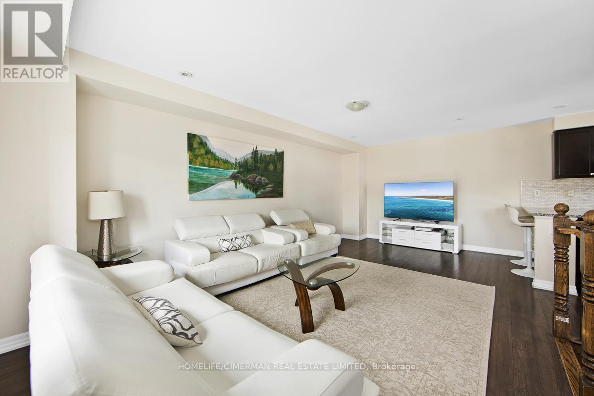 335 Ellen Davidson Drive, Oakville, Ontario  L6M 0V6 - Photo 6 - W12490876