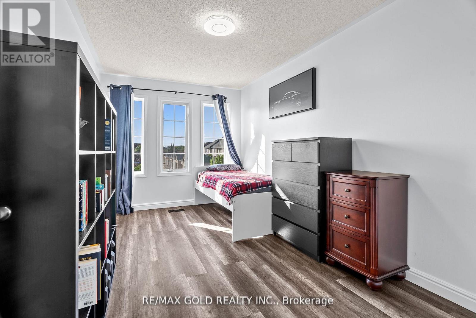 3218 Camberwell Drive, Mississauga, Ontario  L5M 6S8 - Photo 22 - W12490884