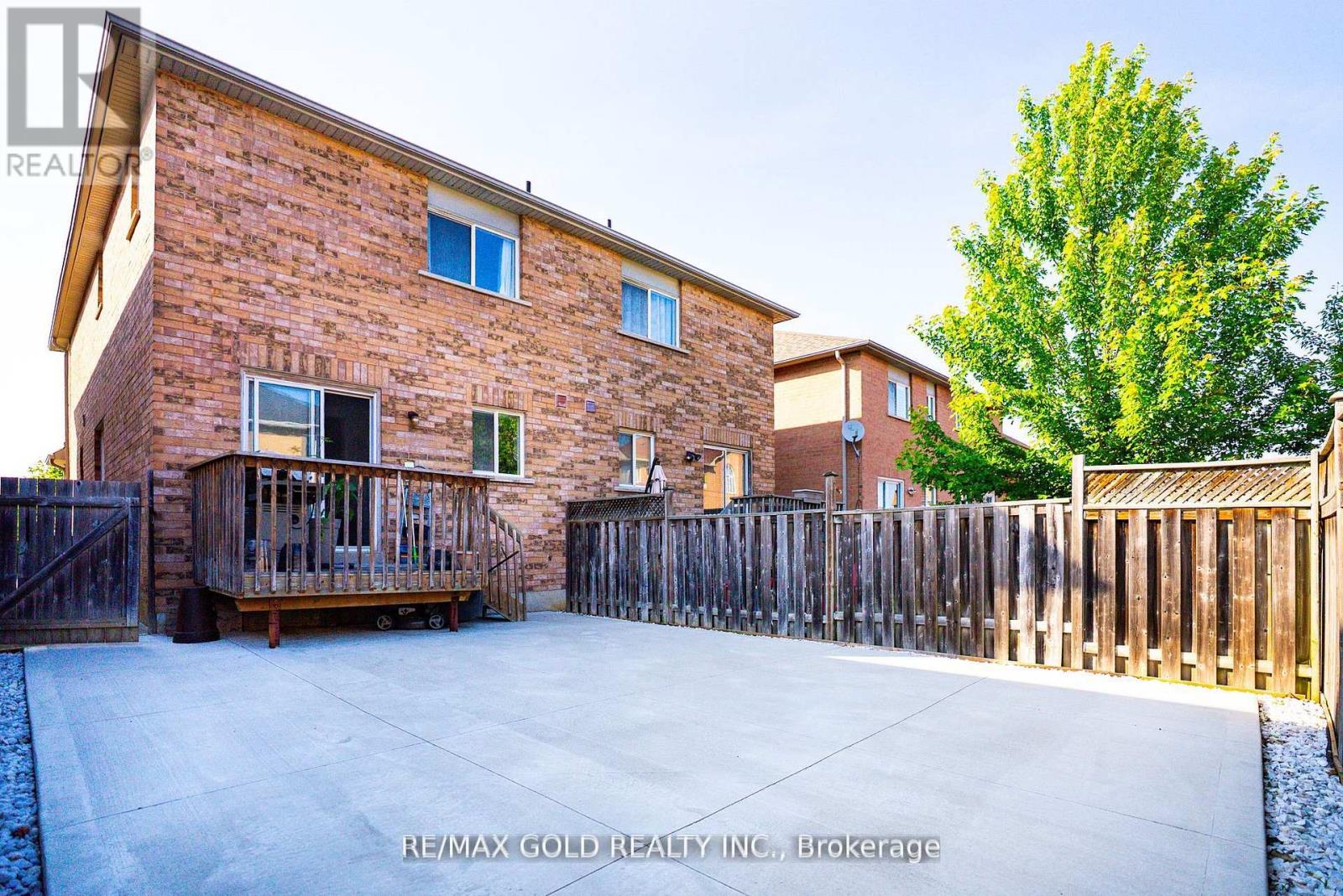 3218 Camberwell Drive, Mississauga, Ontario  L5M 6S8 - Photo 26 - W12490884