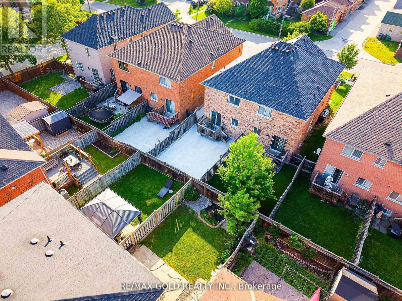 3218 Camberwell Drive, Mississauga, Ontario  L5M 6S8 - Photo 29 - W12490884